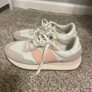 New Balance 237
